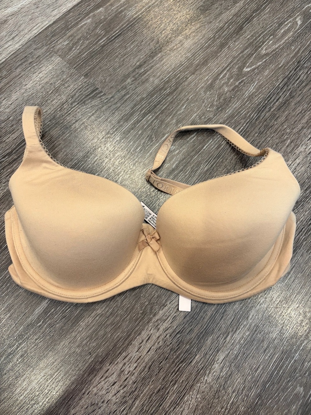 Smooth Nude T-Shirt Bra with Light Padding Body by Victoria